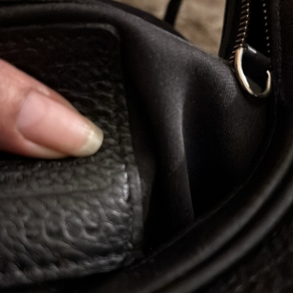 Black coach - Picture 10 of 10